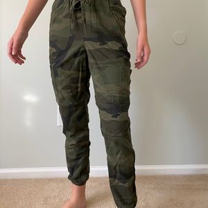 Hollister army joggers